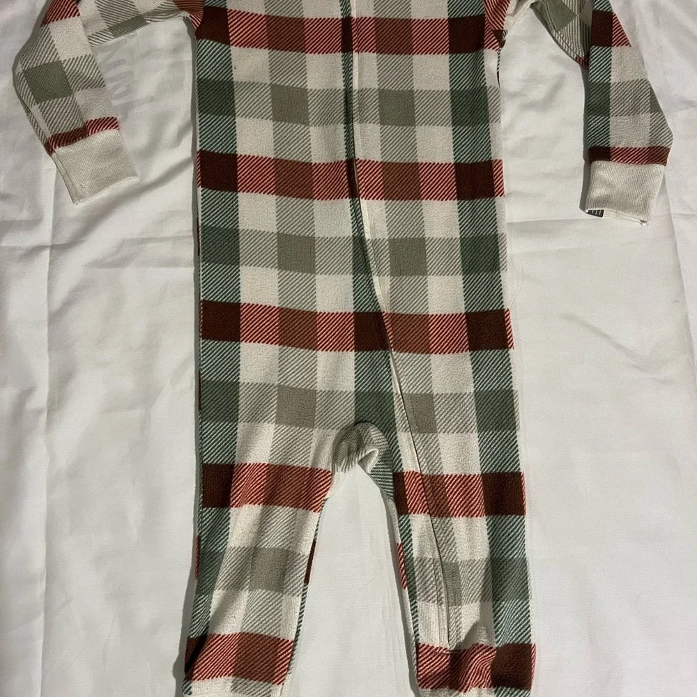 Modern Moments Super Soft Plaid Toddler One Piece Zip Up Pajama in Size 2T